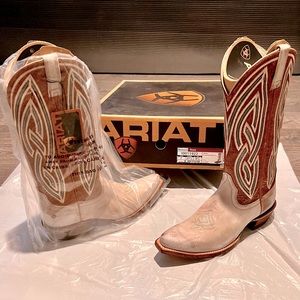 Ariat Women’s Riata Gun Smoke/Golden Tan, 12” Height Boot
